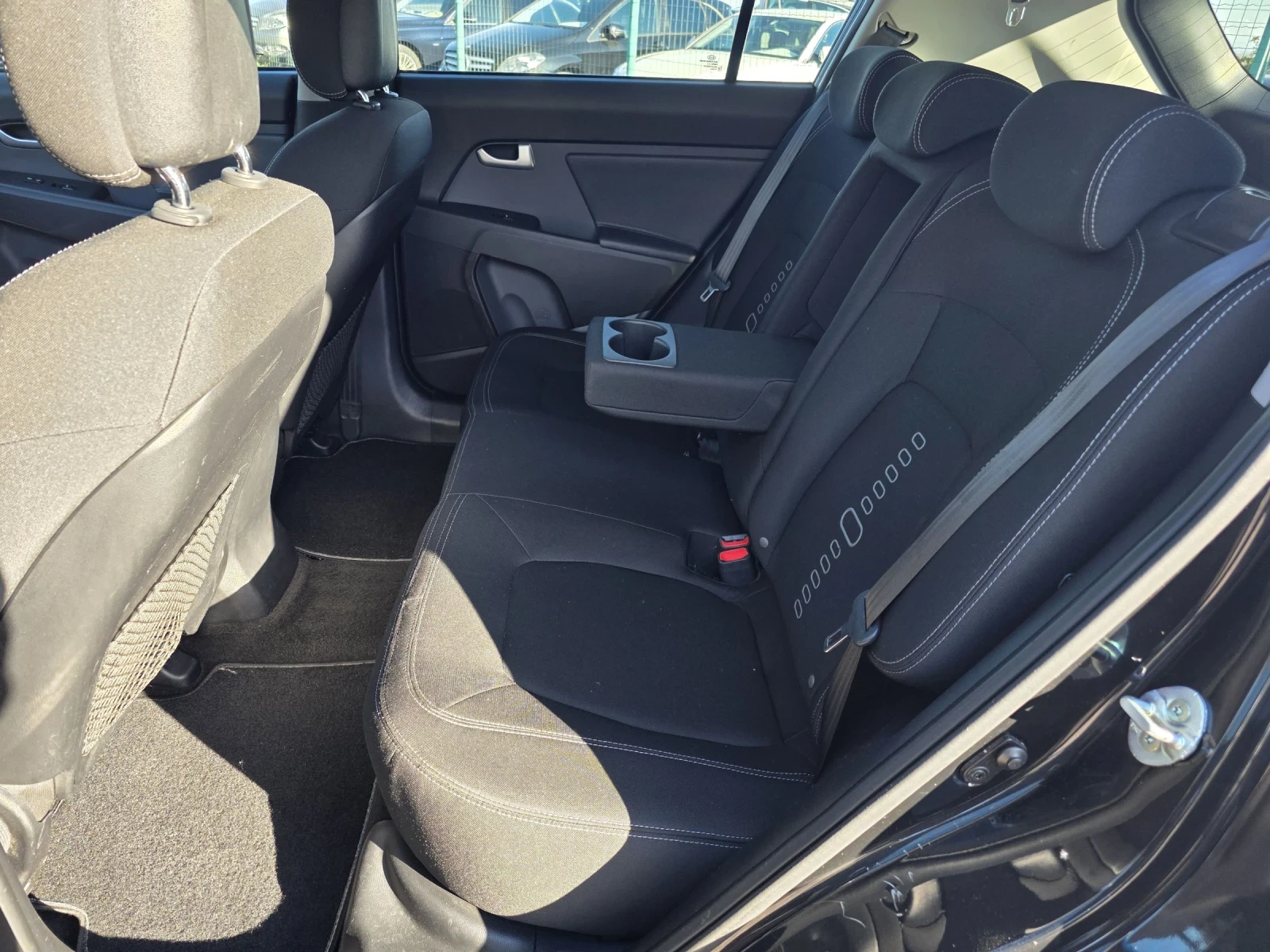Kia Sportage 1.6 i 136k.c  - изображение 8
