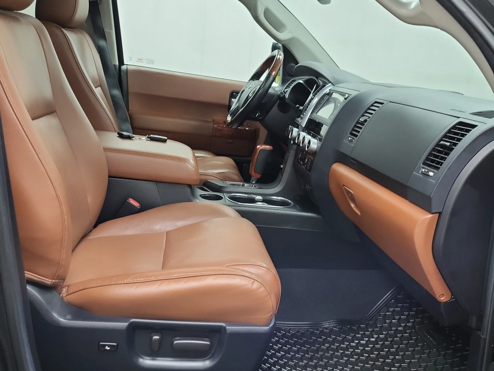 Toyota Sequoia * * PLATINUM* * AWD* * CARFAX* * TOP* *  - изображение 8