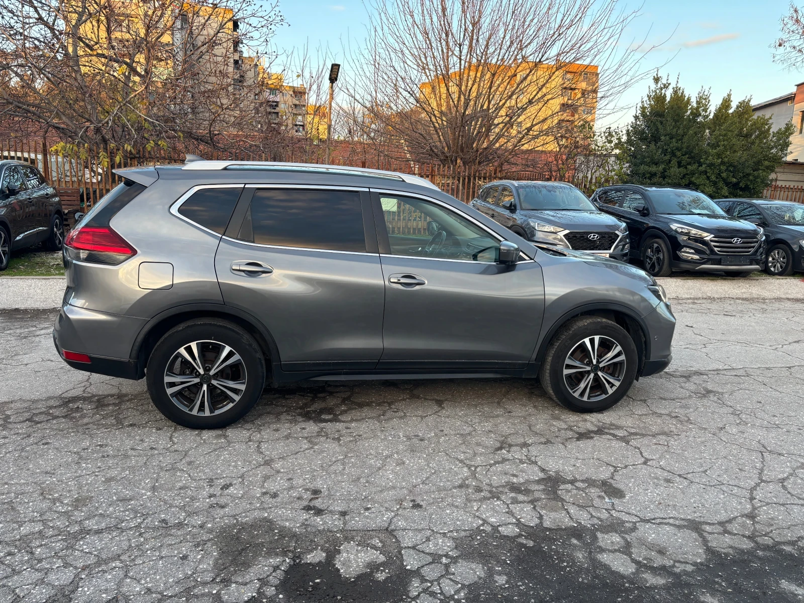 Nissan X-trail Facelift 2.0 dci 7 Места/Автомат/ПаноКамери 360/ - изображение 6