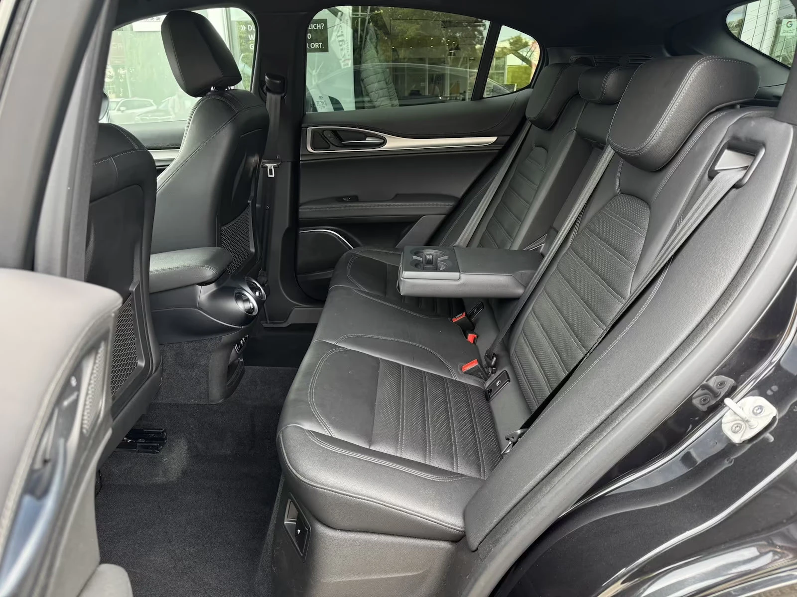 Alfa Romeo Stelvio VELOCE/Q4/280HP/CAM/XENON/ACC/1001v | Mobile.bg � ����������� 13