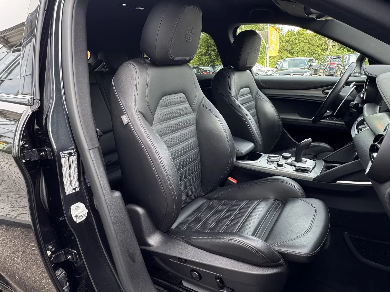 Alfa Romeo Stelvio VELOCE/Q4/280HP/CAM/XENON/ACC/1001v | Mobile.bg � ����������� 12