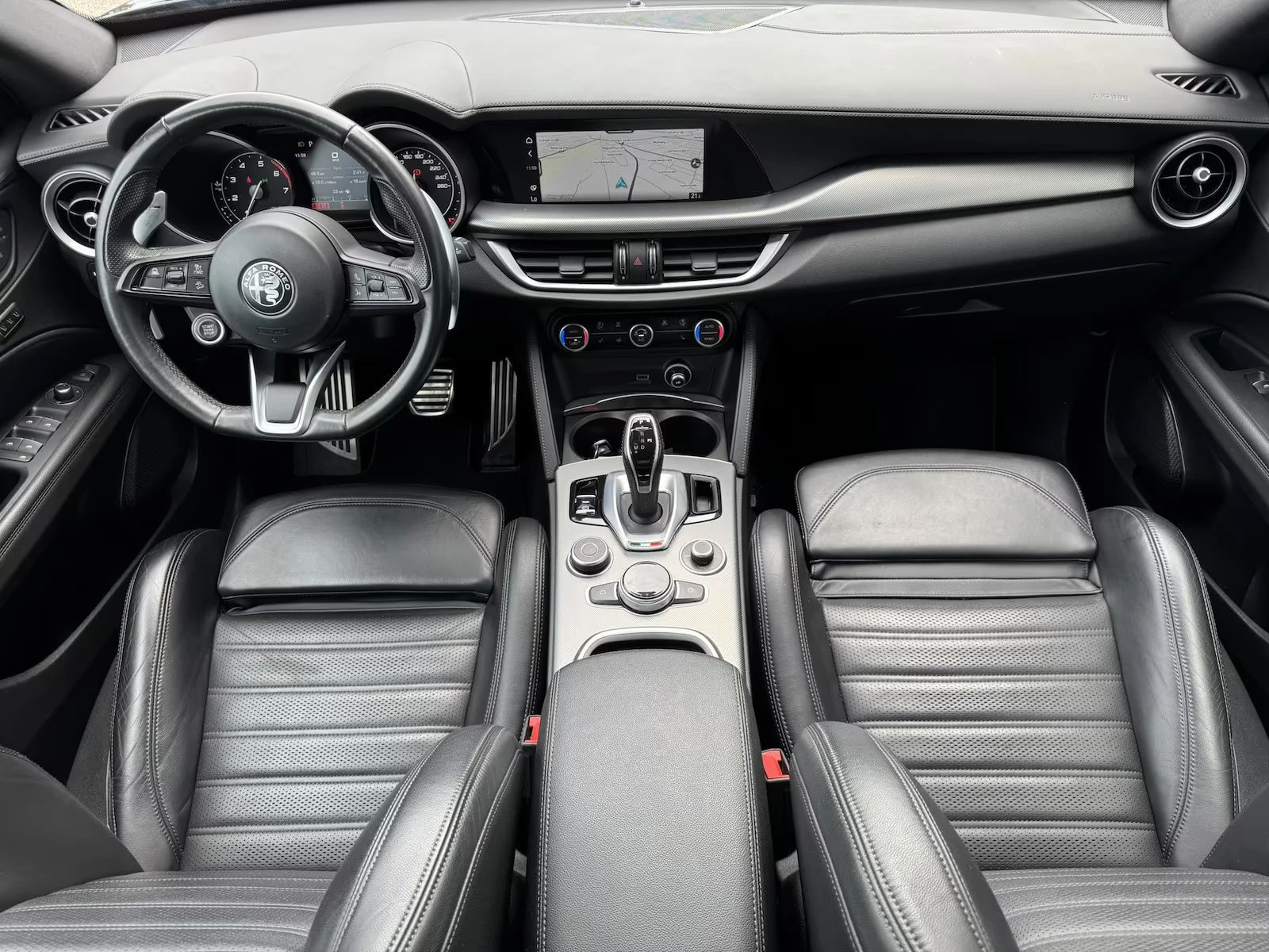 Alfa Romeo Stelvio VELOCE/Q4/280HP/CAM/XENON/ACC/1001v | Mobile.bg � ����������� 11