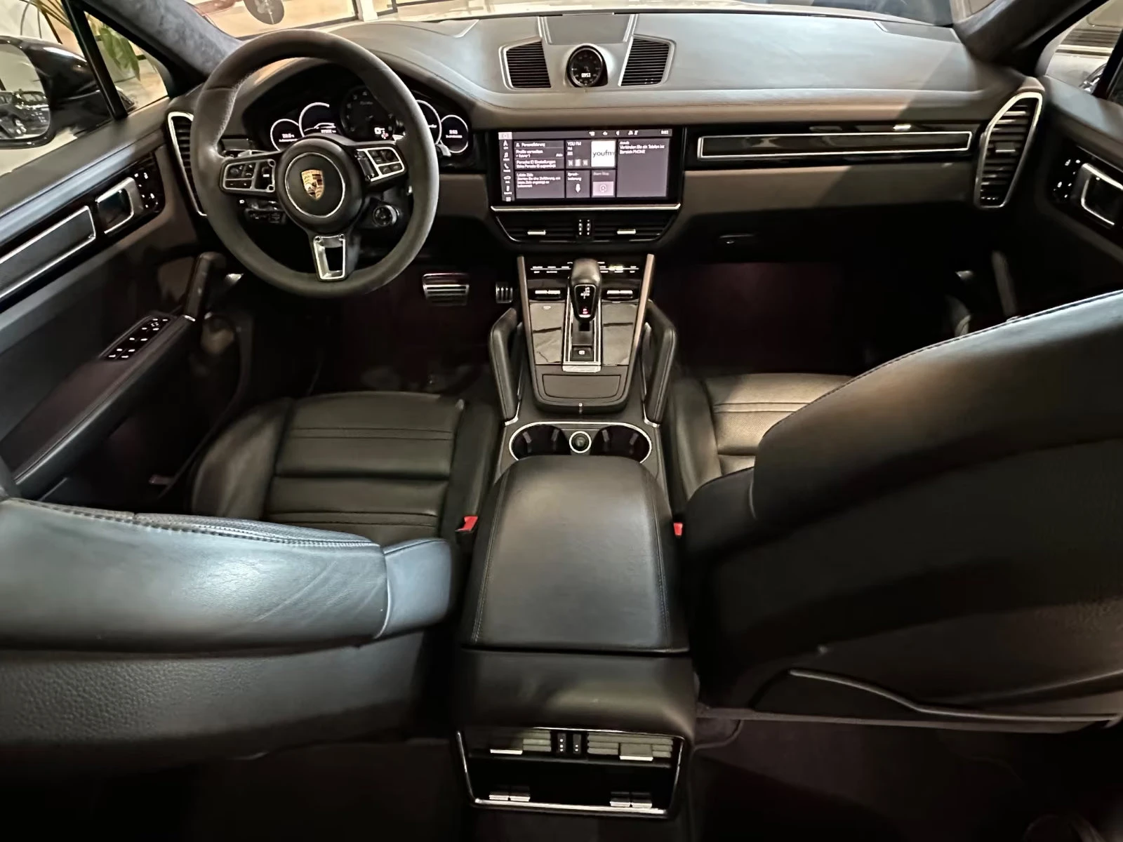 Porsche Cayenne TURBO/549HP/COUPE/S.CLOSE/PANO/BOSE/360/HUD/353q, снимка 8 - Автомобили и джипове - 54702847