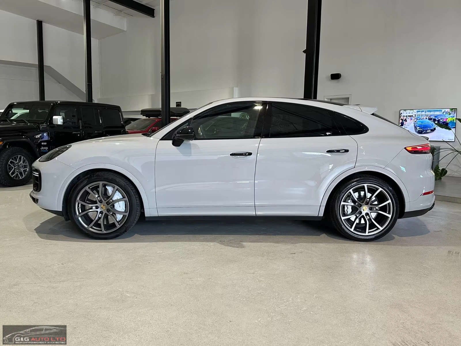 Porsche Cayenne TURBO/549HP/COUPE/S.CLOSE/PANO/BOSE/360/HUD/353q, снимка 2 - Автомобили и джипове - 54702847