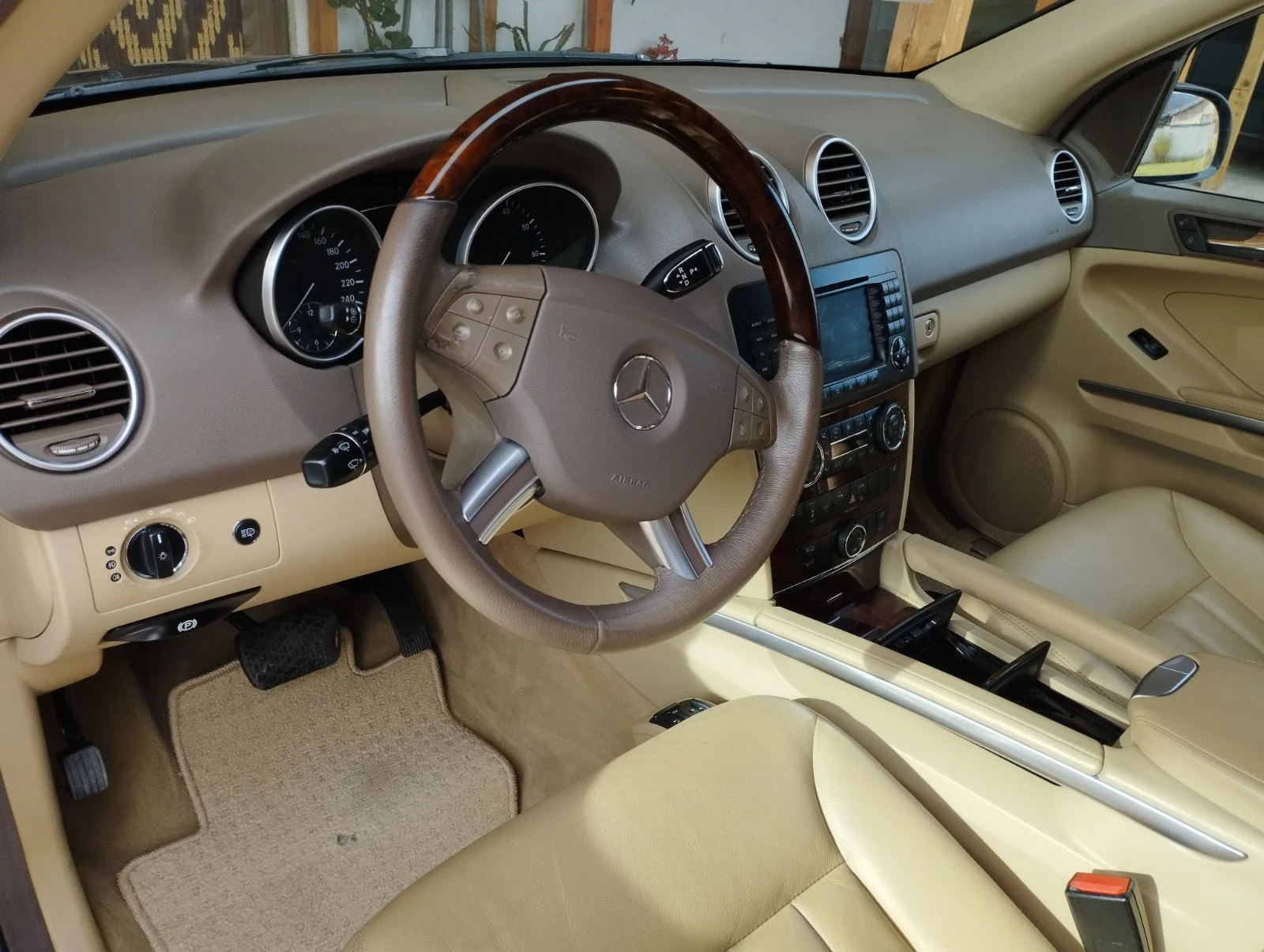 Mercedes-Benz ML 500 306.кс Въздушно окачване , снимка 5 - Автомобили и джипове - 54725852