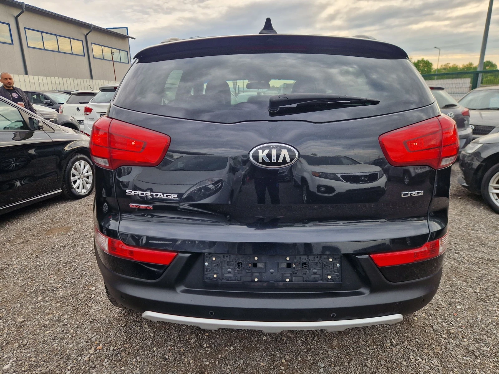Kia Sportage 2.0CRDI 136HP. 4x4 RЕBEL ITALIA, снимка 3 - Автомобили и джипове - 55103346