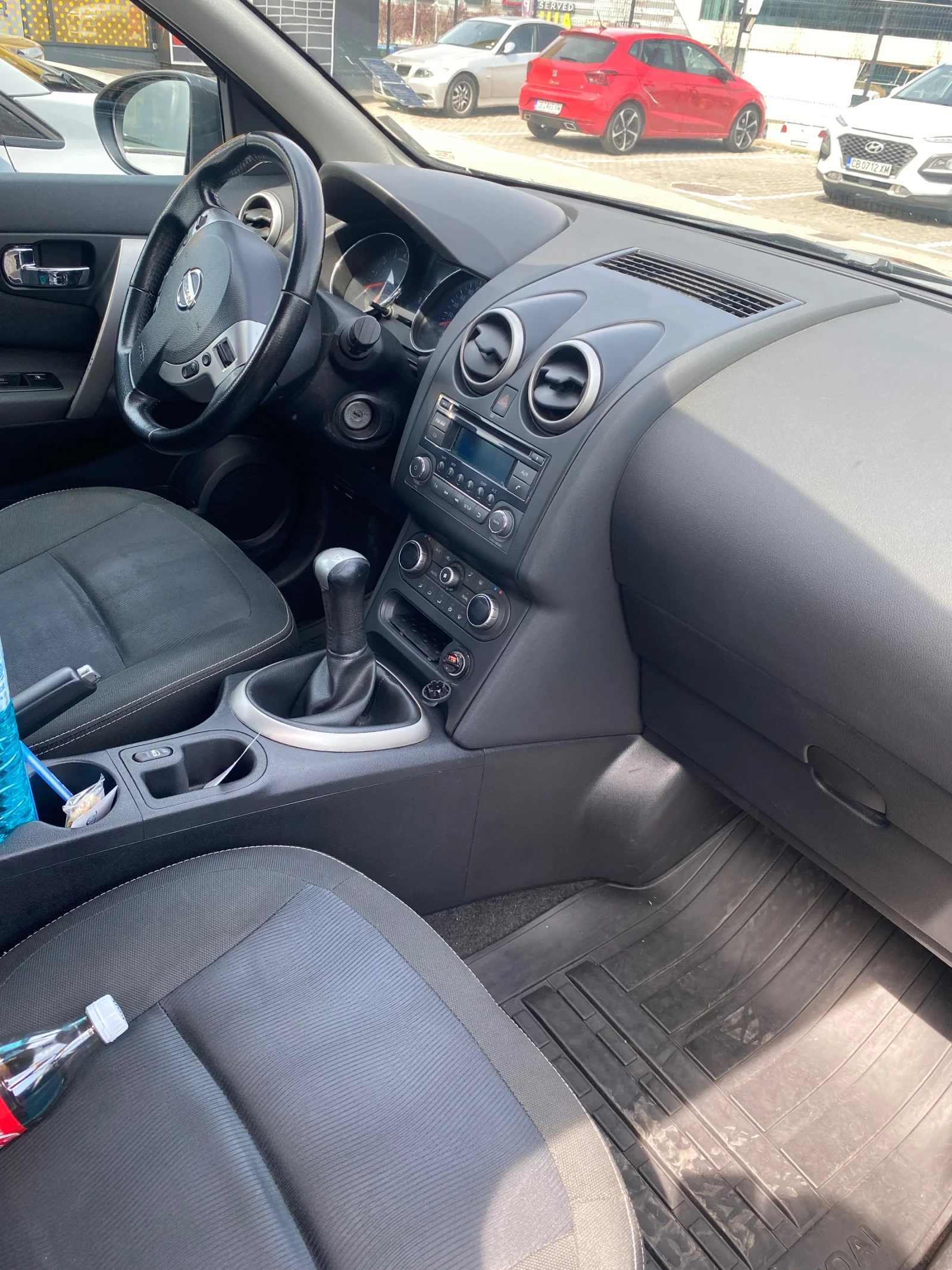 Nissan Qashqai 1.6i, снимка 5 - Автомобили и джипове - 55166042