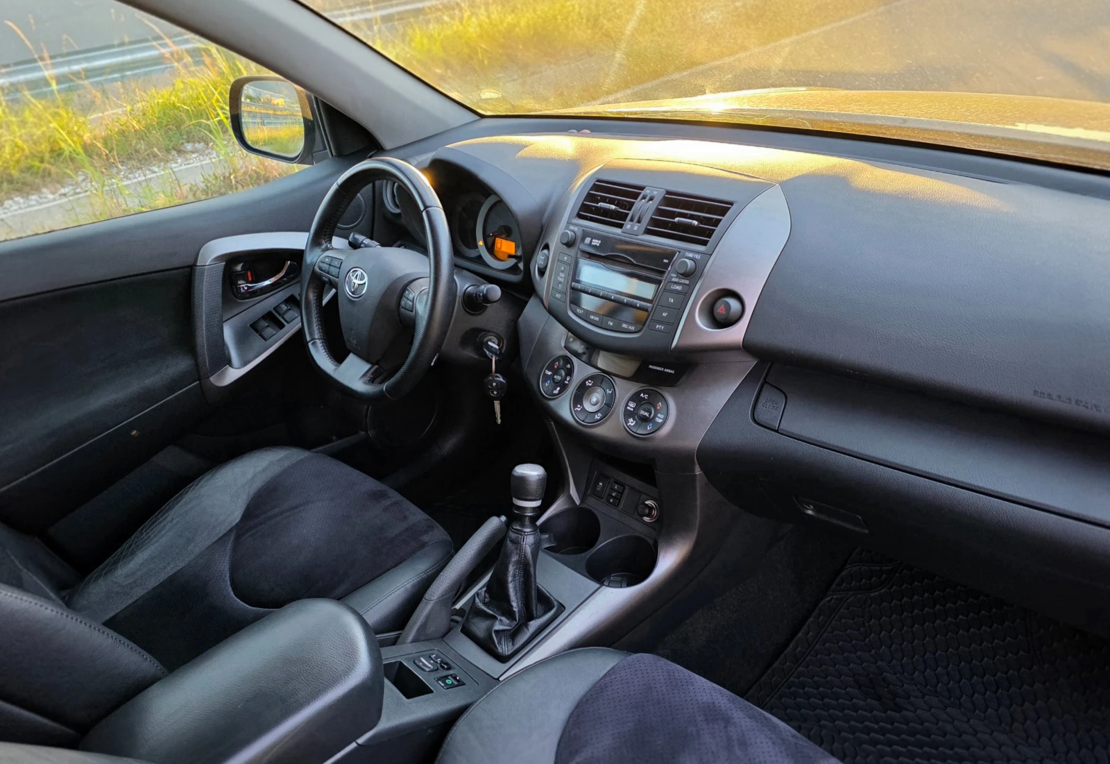 Toyota Rav4 2.2D4D 150ks 4x4, снимка 10 - Автомобили и джипове - 55237994