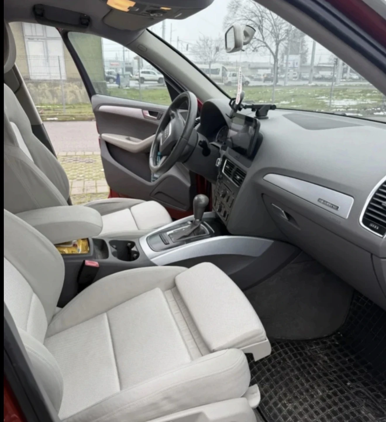 Audi Q5, снимка 8 - Автомобили и джипове - 55730615