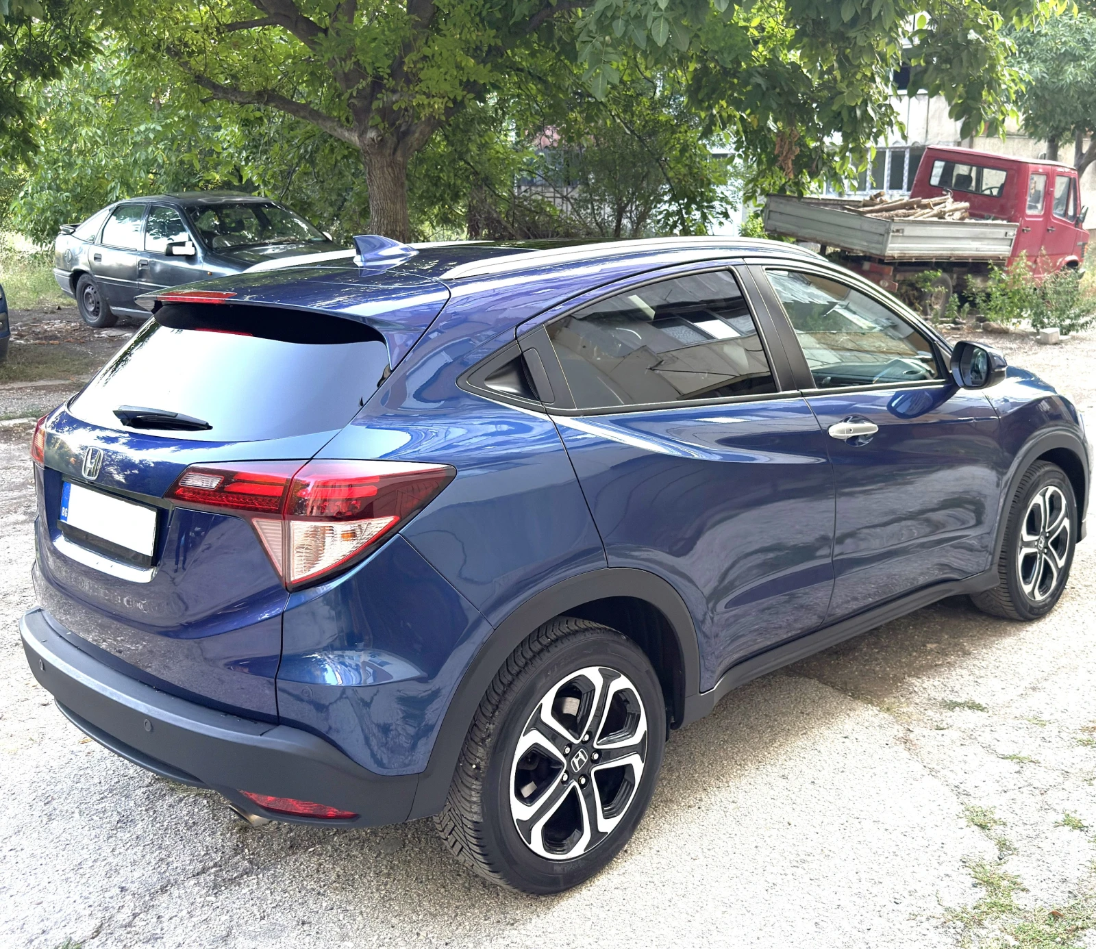 Honda Hr-v 1.5 Автомат, снимка 4 - Автомобили и джипове - 55826277