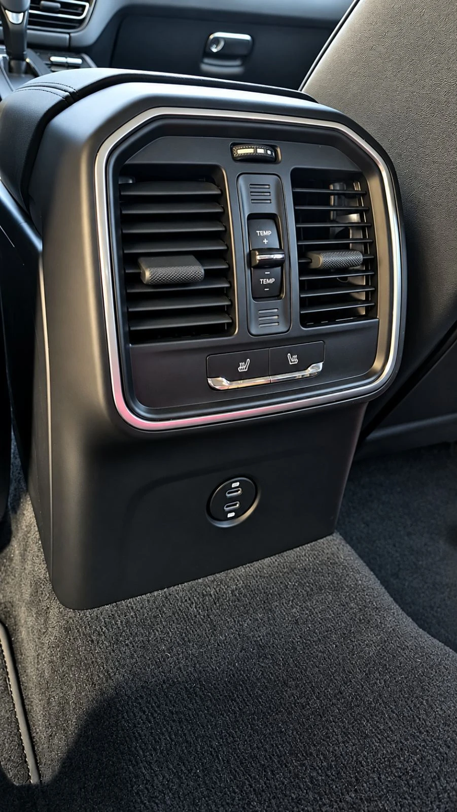 Porsche Macan T, снимка 10 - Автомобили и джипове - 56093567
