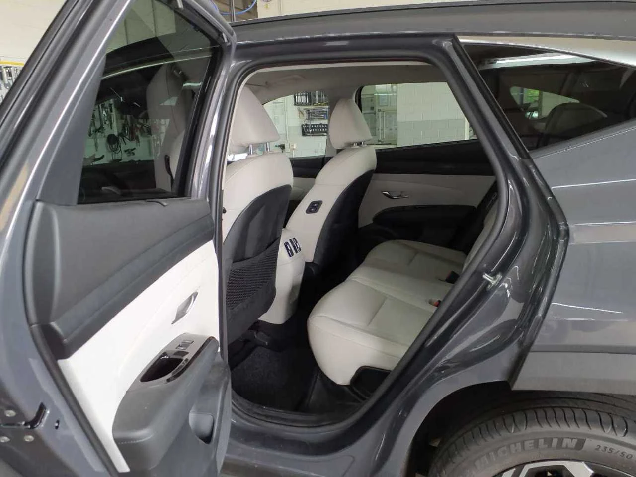 Hyundai Tucson 1.6 T-GDI Prime - 4x4, снимка 9 - Автомобили и джипове - 56165447
