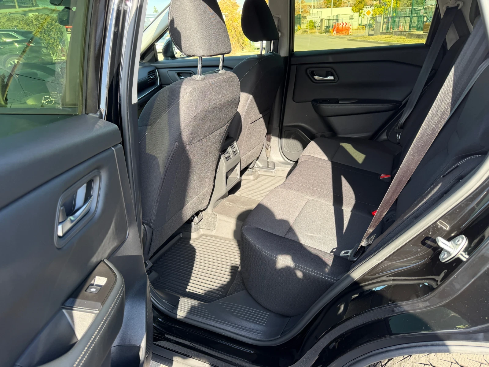 Nissan Rogue AWD 1.5L * 2953�� *  | Mobile.bg � ����������� 14