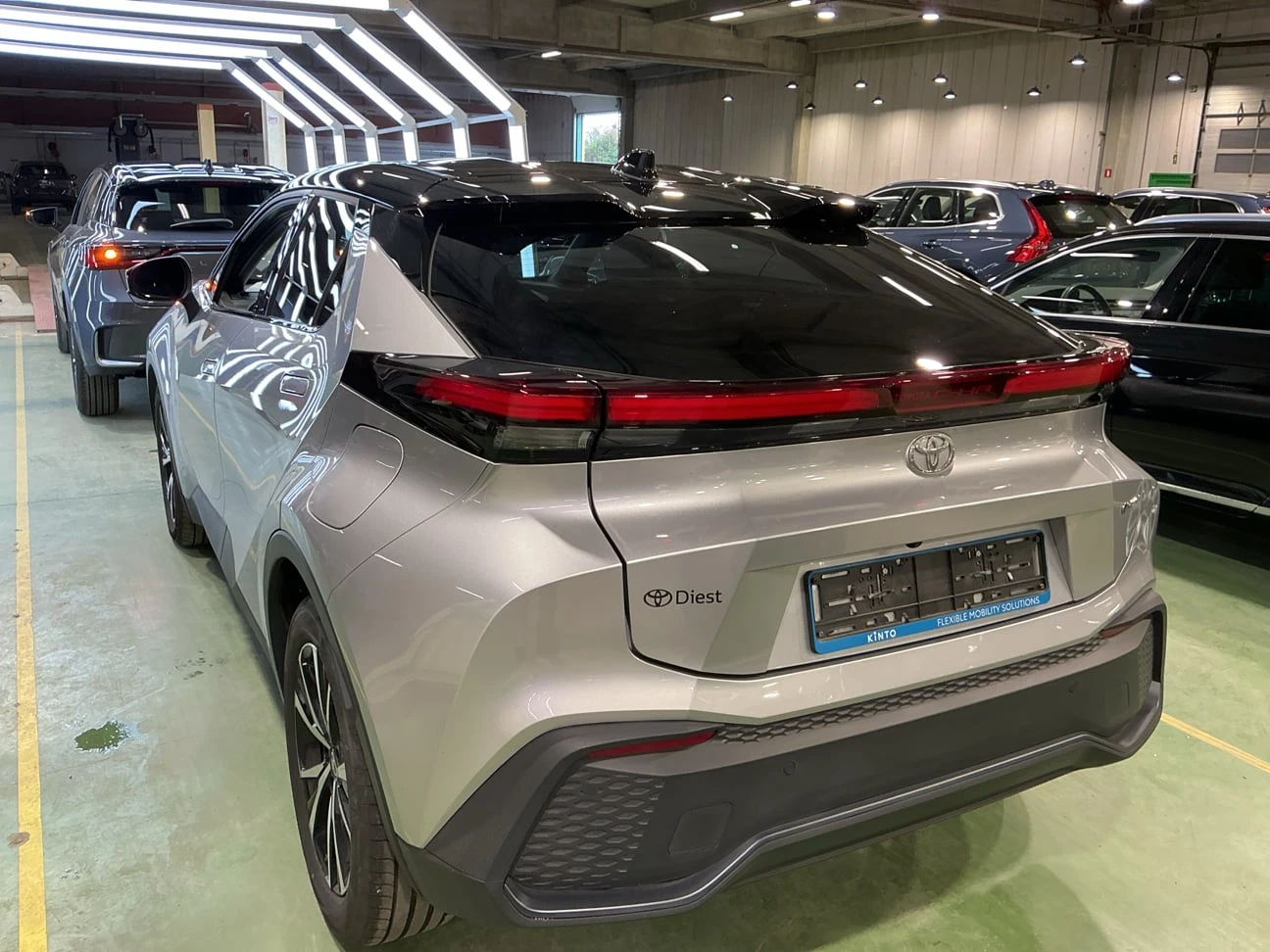 Toyota C-HR Dynamic+ LED Navi, снимка 2 - Автомобили и джипове - 56621648