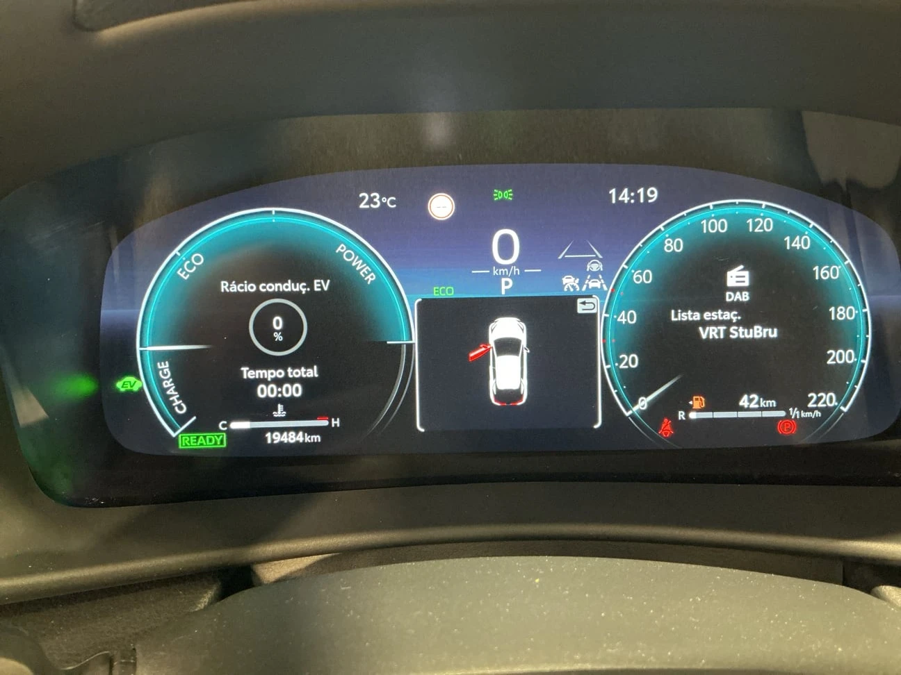 Toyota C-HR Dynamic+ LED Navi, снимка 8 - Автомобили и джипове - 56621648