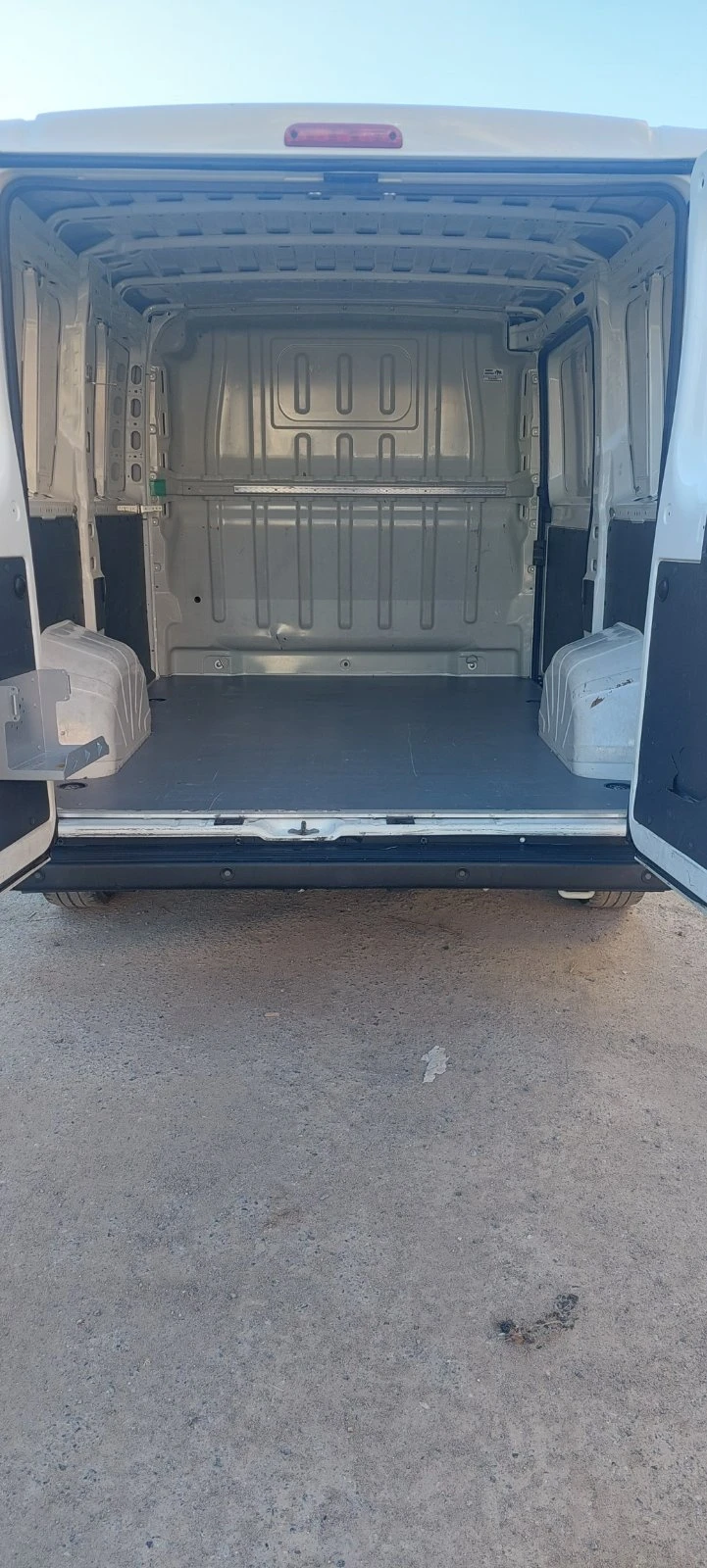 Peugeot Boxer 2.2 HDI klima, снимка 3 - Бусове и автобуси - 53797942