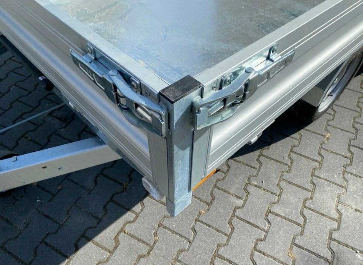   Eduard  2.50/1.40  1500 | Mobile.bg   11