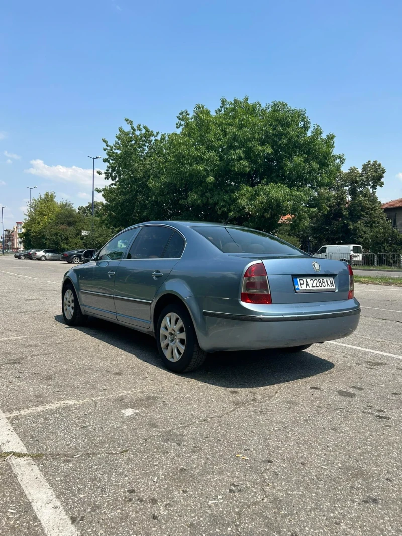 Skoda Superb, снимка 4 - Автомобили и джипове - 47826519