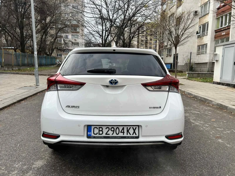 Toyota Auris, снимка 5 - Автомобили и джипове - 48224057