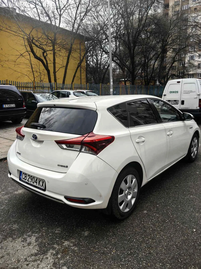 Toyota Auris, снимка 6 - Автомобили и джипове - 48224057