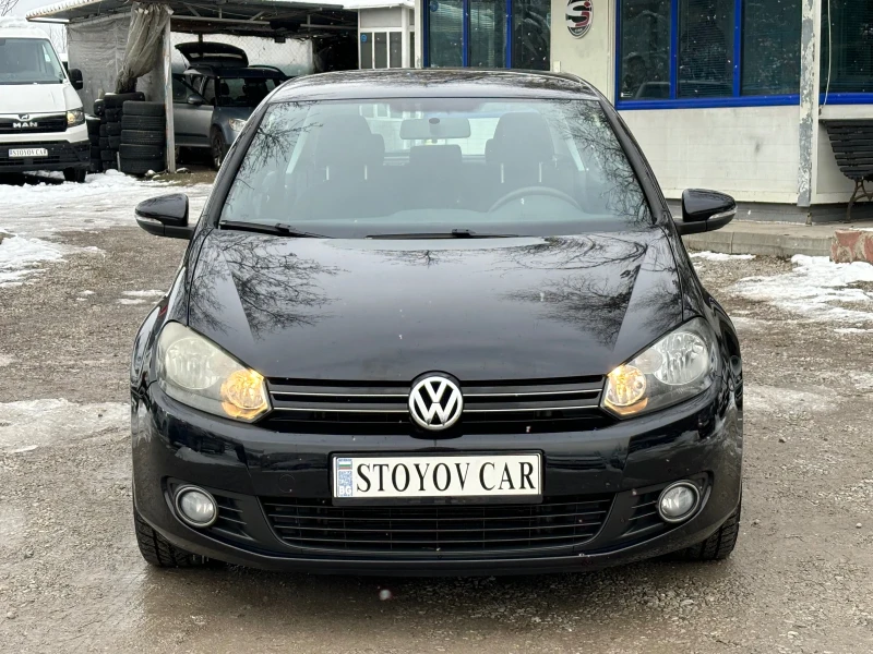 VW Golf 1.6I, снимка 2 - Автомобили и джипове - 48691775