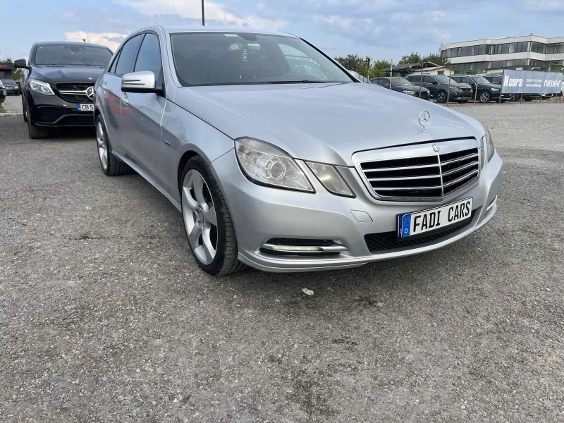 Mercedes-Benz E 220 * Собствен лизинг* , снимка 1 - Автомобили и джипове - 49568887