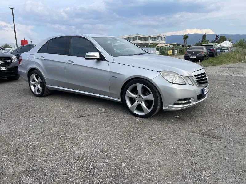 Mercedes-Benz E 220 * Собствен лизинг* , снимка 5 - Автомобили и джипове - 49568887