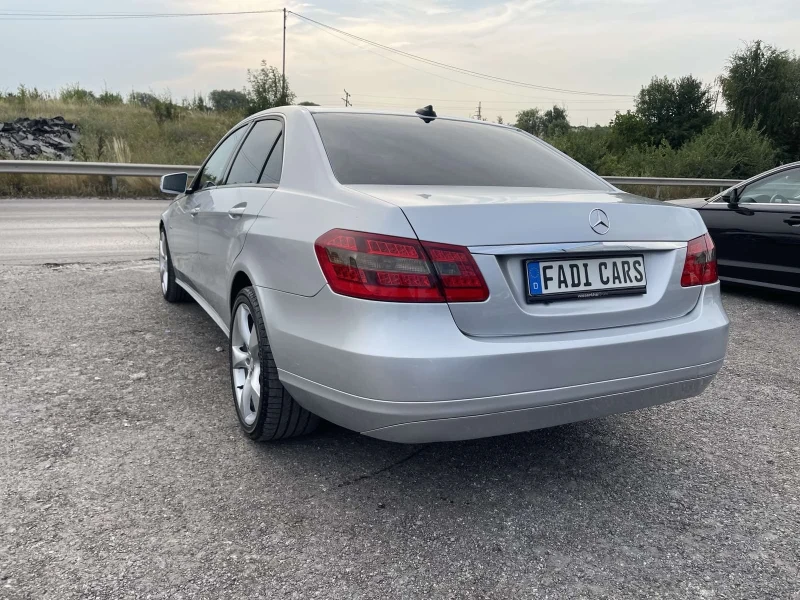 Mercedes-Benz E 220 * Собствен лизинг* , снимка 8 - Автомобили и джипове - 49568887