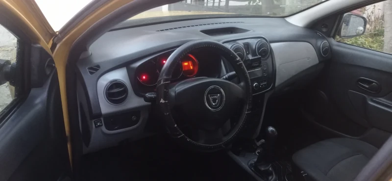 Dacia Logan, снимка 7 - Автомобили и джипове - 52330860