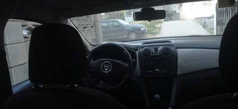 Dacia Logan, снимка 8 - Автомобили и джипове - 52330860