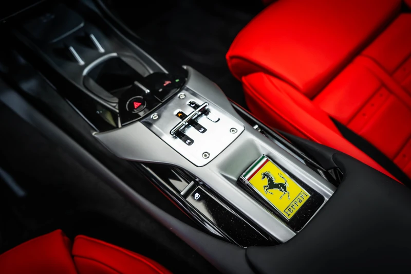 Ferrari 12 Cilindri spider Coupe Nero, снимка 9 - Автомобили и джипове - 52753642