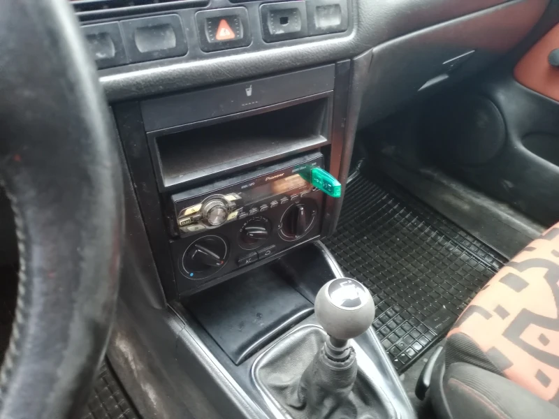 VW Golf 1.9TDI, снимка 6 - Автомобили и джипове - 52845232