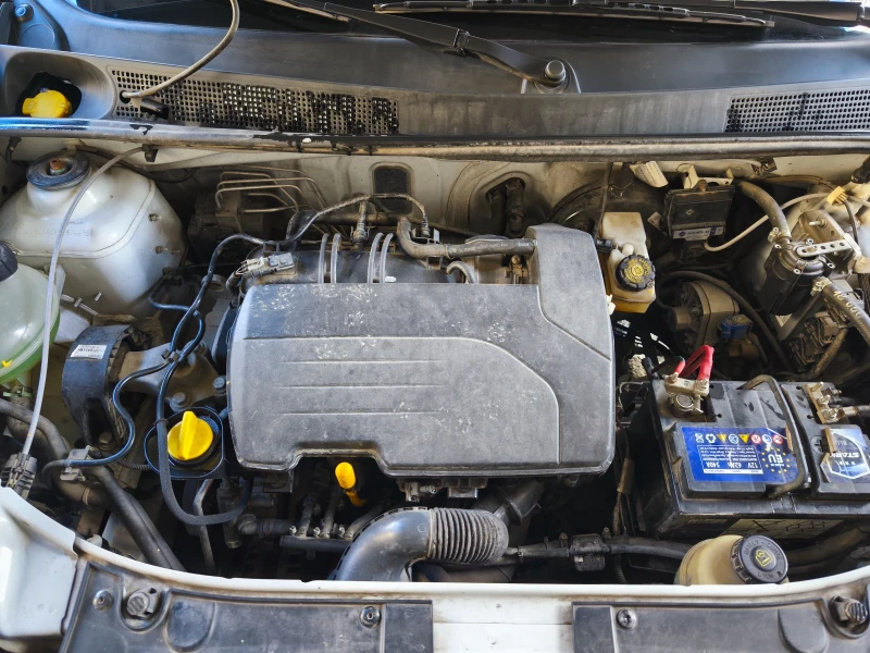 Dacia Sandero 1.2LPG 46000км !, снимка 13 - Автомобили и джипове - 52909665