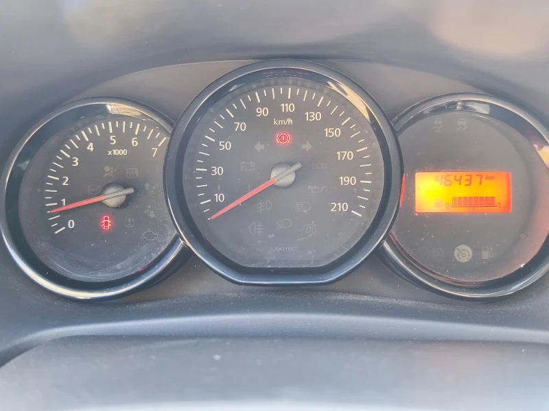 Dacia Sandero 1.2LPG 46000км !, снимка 10 - Автомобили и джипове - 52909665