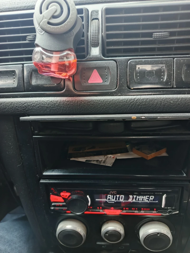 VW Golf 1.4i, снимка 10 - Автомобили и джипове - 53120855