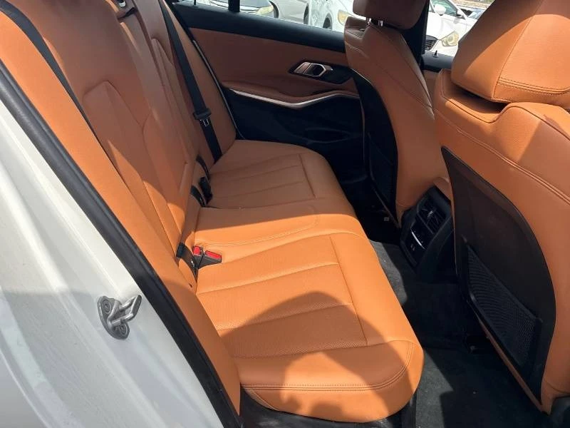 BMW 330 * PLUG IN * ПРЕДСТАВИТЕЛСТВО * ПОДГРЕВИ * ПАМЕТ, снимка 16 - Автомобили и джипове - 54893349