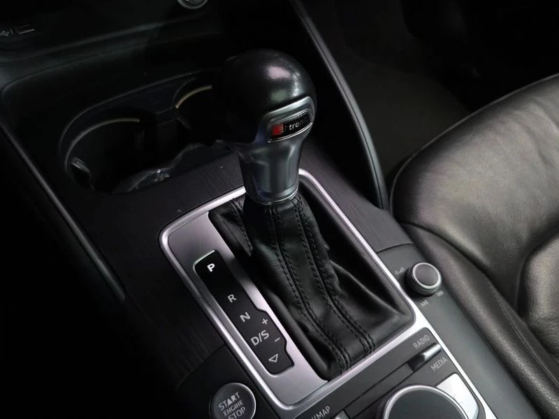 Audi A3 2.0L 40 TFSI 8V / CARFAX, снимка 9 - Автомобили и джипове - 55509872