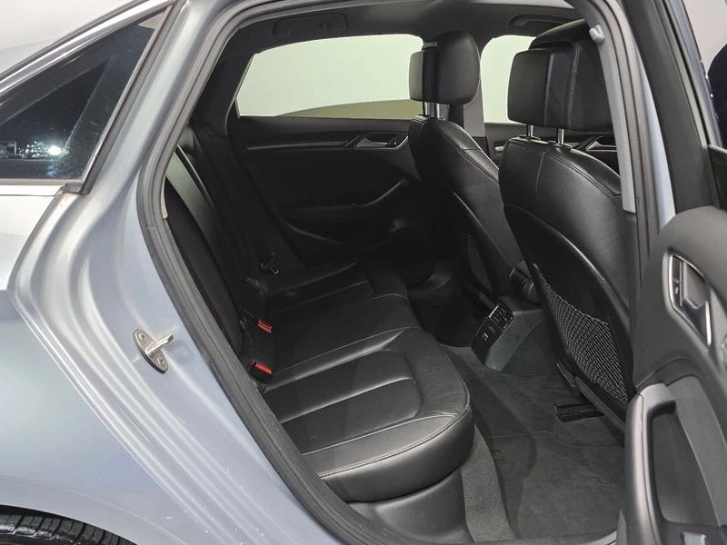 Audi A3 2.0L 40 TFSI 8V / CARFAX, снимка 11 - Автомобили и джипове - 55509872