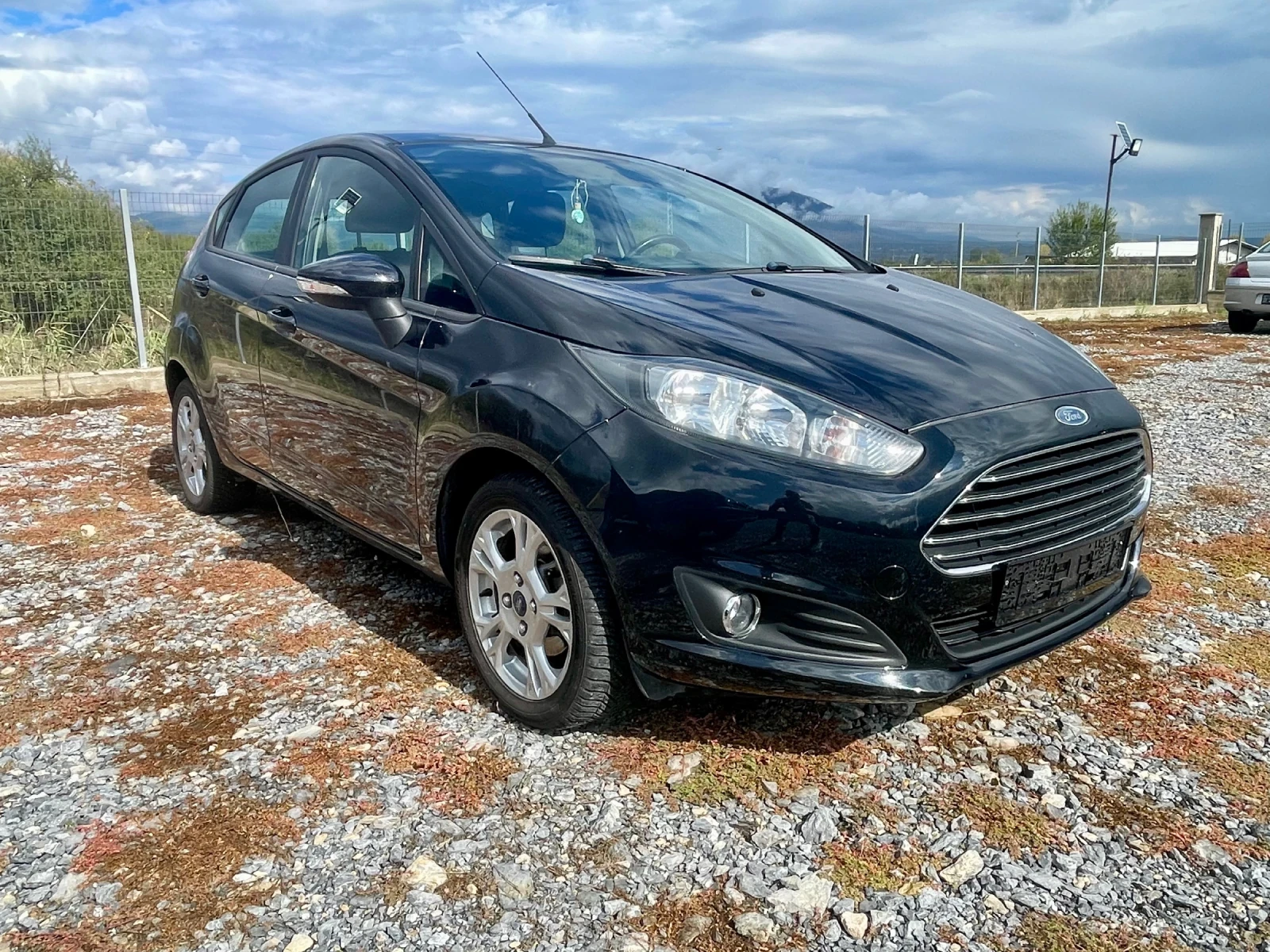 Ford Fiesta 1.5 TDCi Titanium - изображение 3