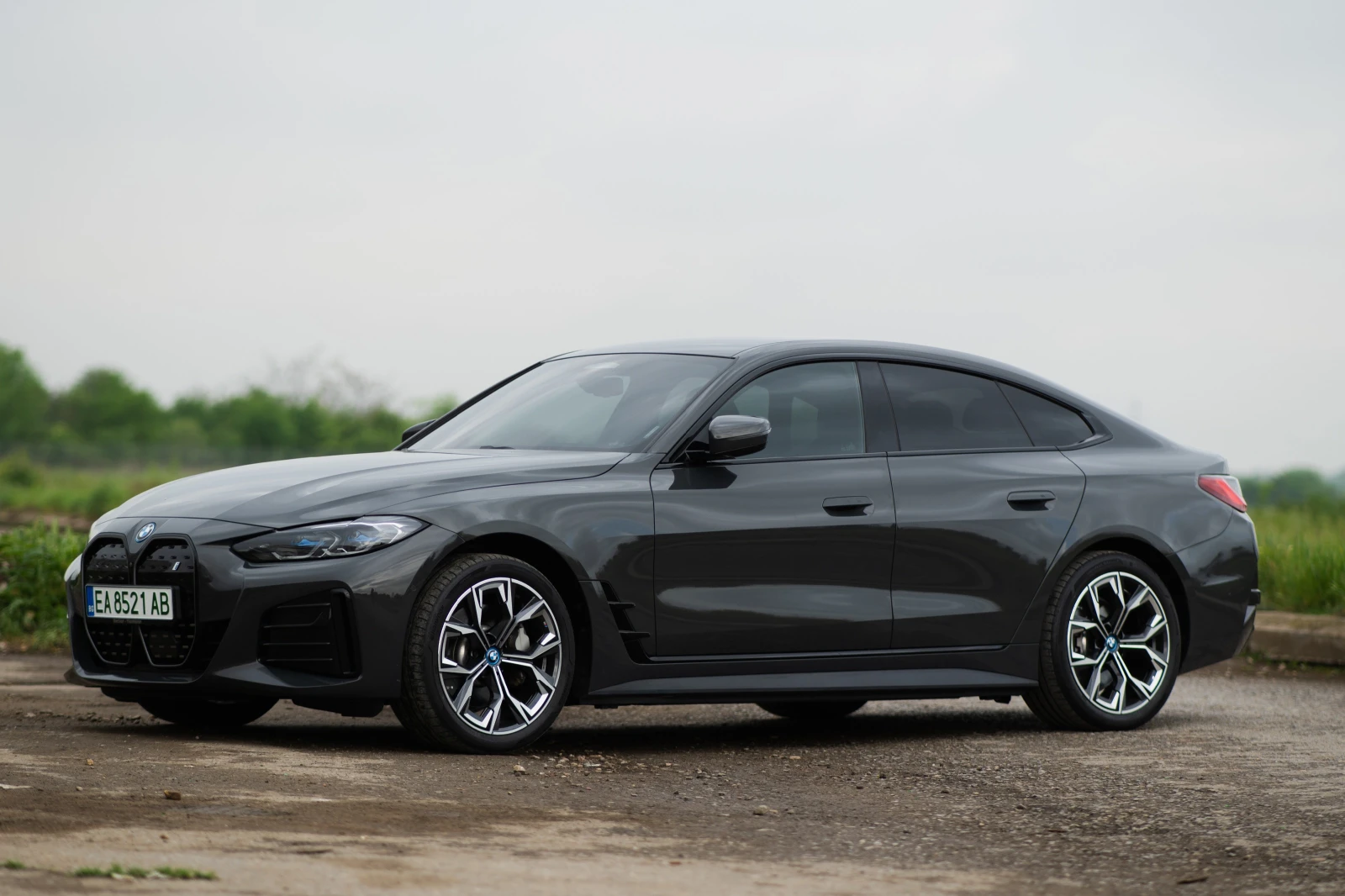 BMW i4 40 | Mobile.bg   1