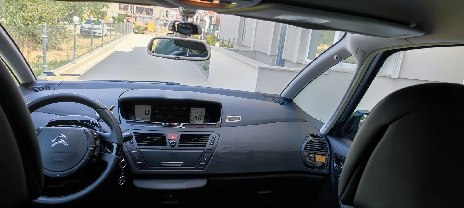 Citroen Grand C4 Picasso NIV.3 EXCLUSIVE - изображение 4
