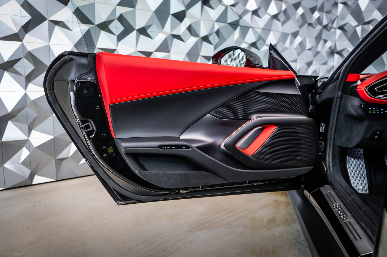 Ferrari 12 Cilindri spider Coupe Nero - изображение 7