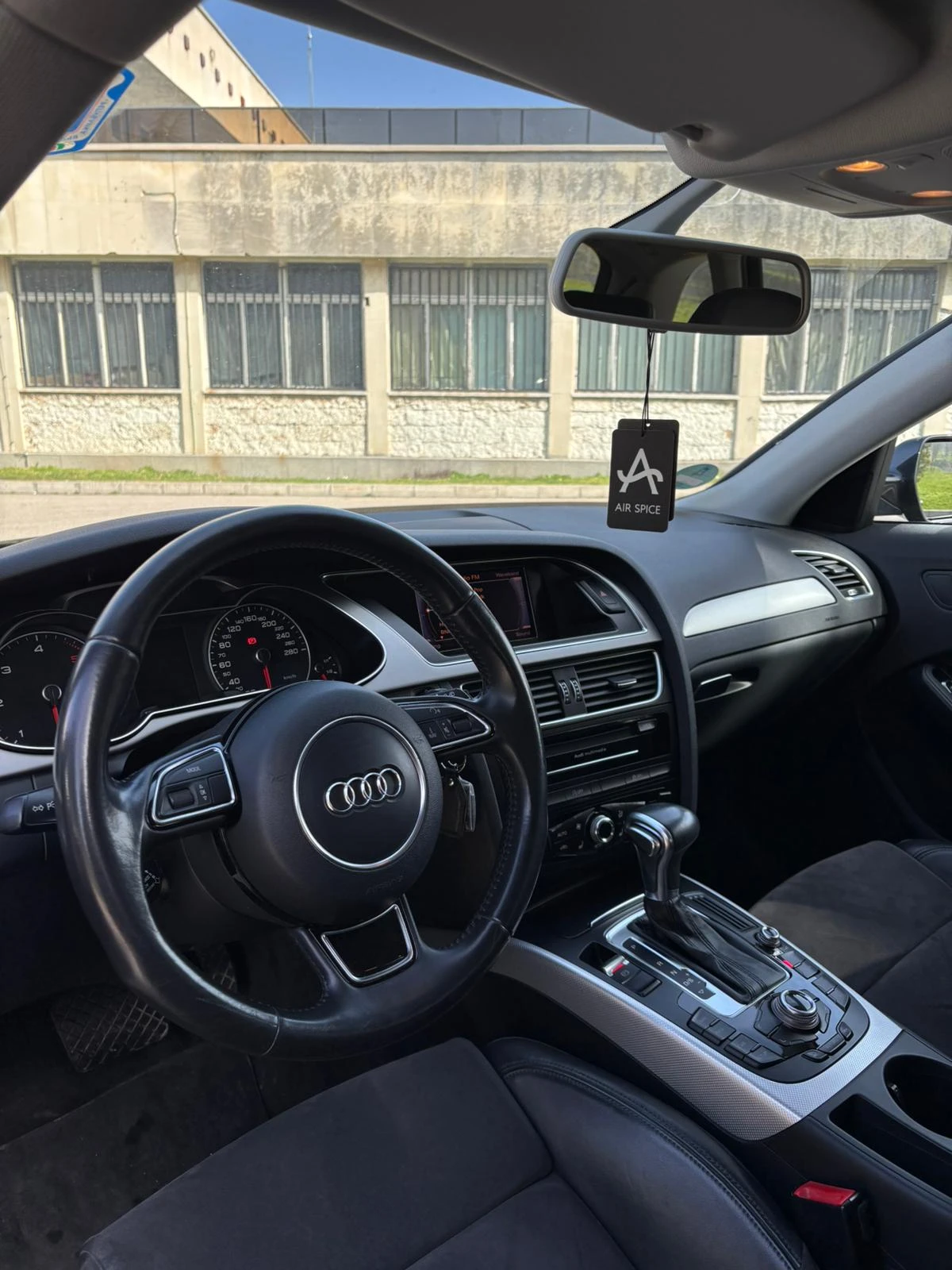 Audi A4 2.0TDI S-LINE, снимка 12 - Автомобили и джипове - 53741034