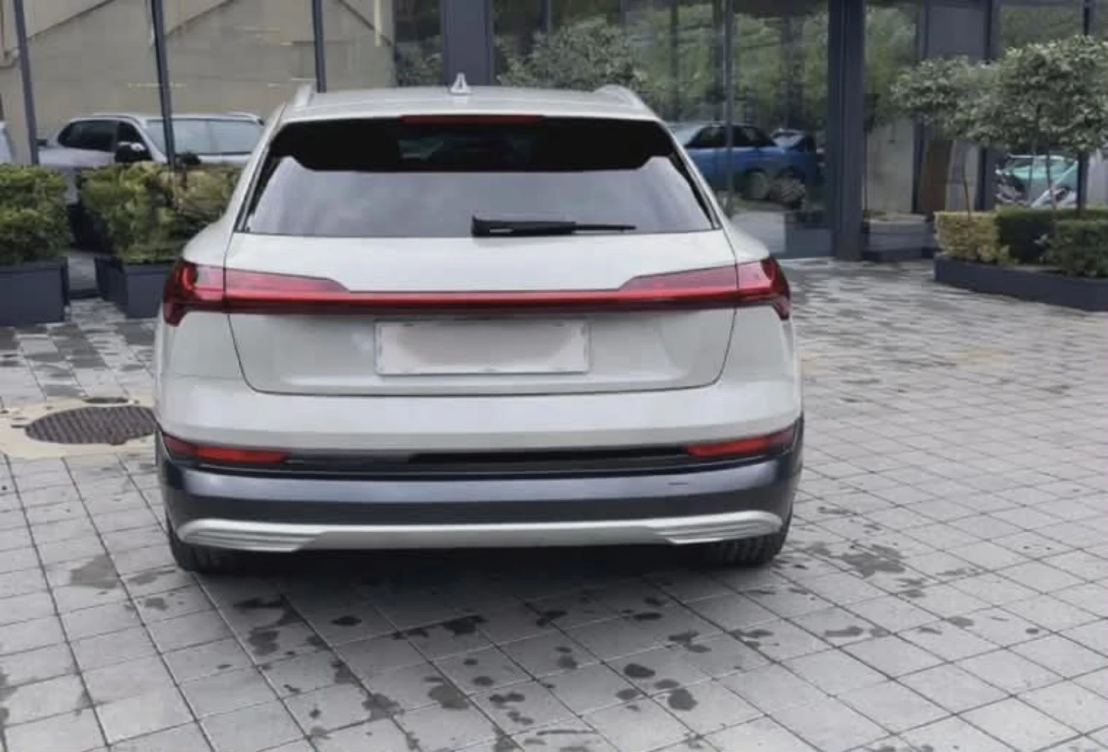 Audi E-Tron 50, снимка 4 - Автомобили и джипове - 53736305