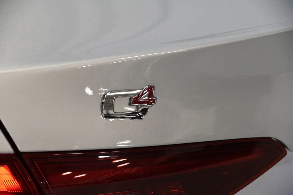 Alfa Romeo Giulia Ti Sport * АвтоКредит * (ЦЕНА ДО БГ), снимка 6 - Автомобили и джипове - 53866551