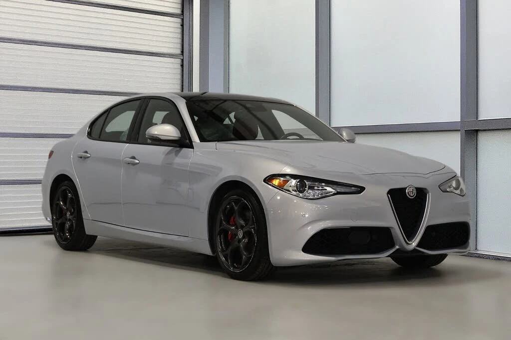 Alfa Romeo Giulia Ti Sport * АвтоКредит * (ЦЕНА ДО БГ) | Auto.bg — изображение 1
