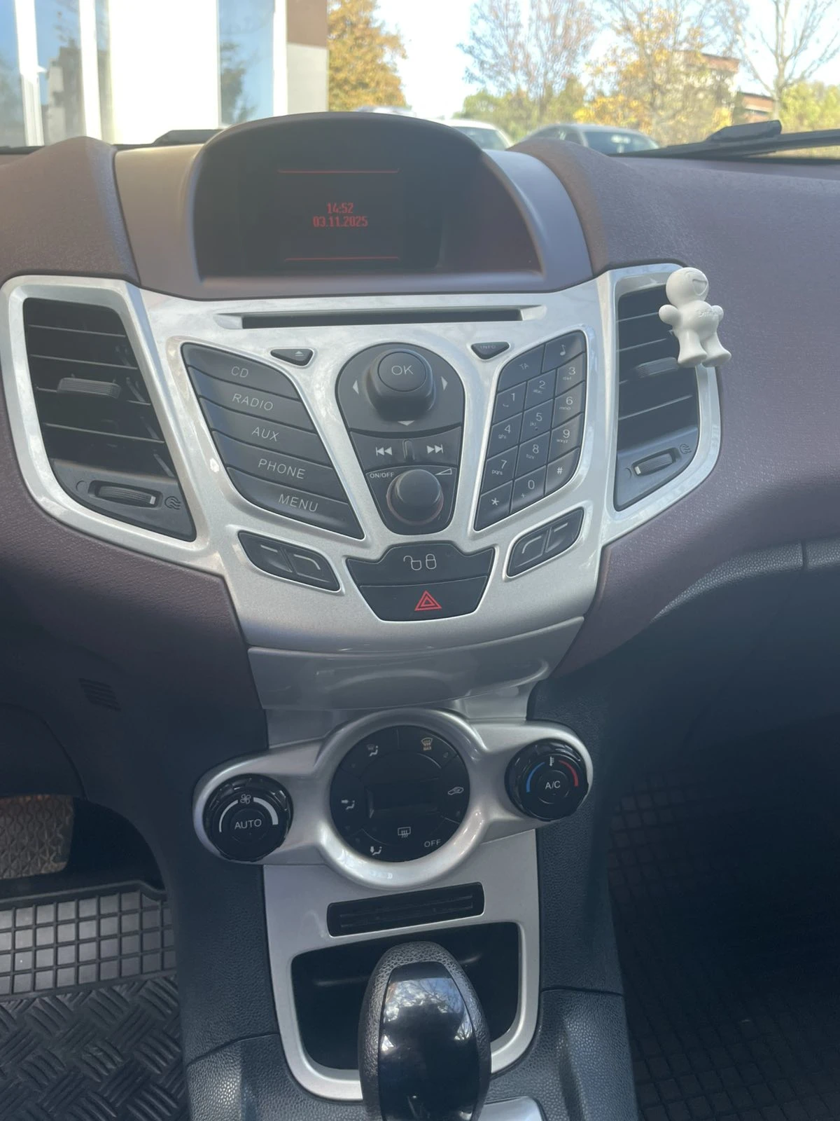 Ford Fiesta, снимка 8 - Автомобили и джипове - 53868473