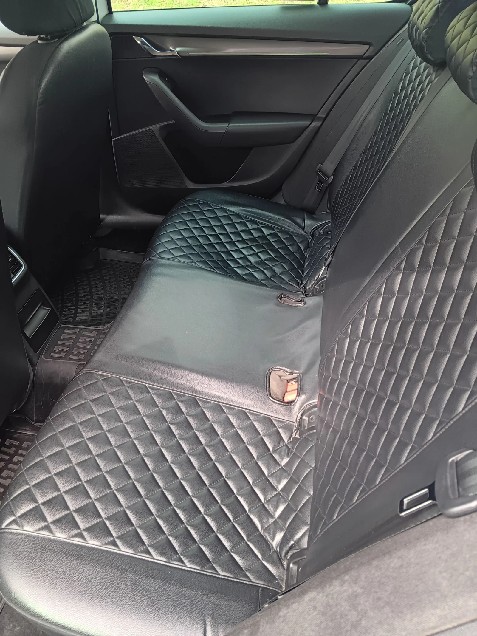 Skoda Octavia Стайл 2, 0 TDI-CR / 110kW , снимка 7 - Автомобили и джипове - 53950541