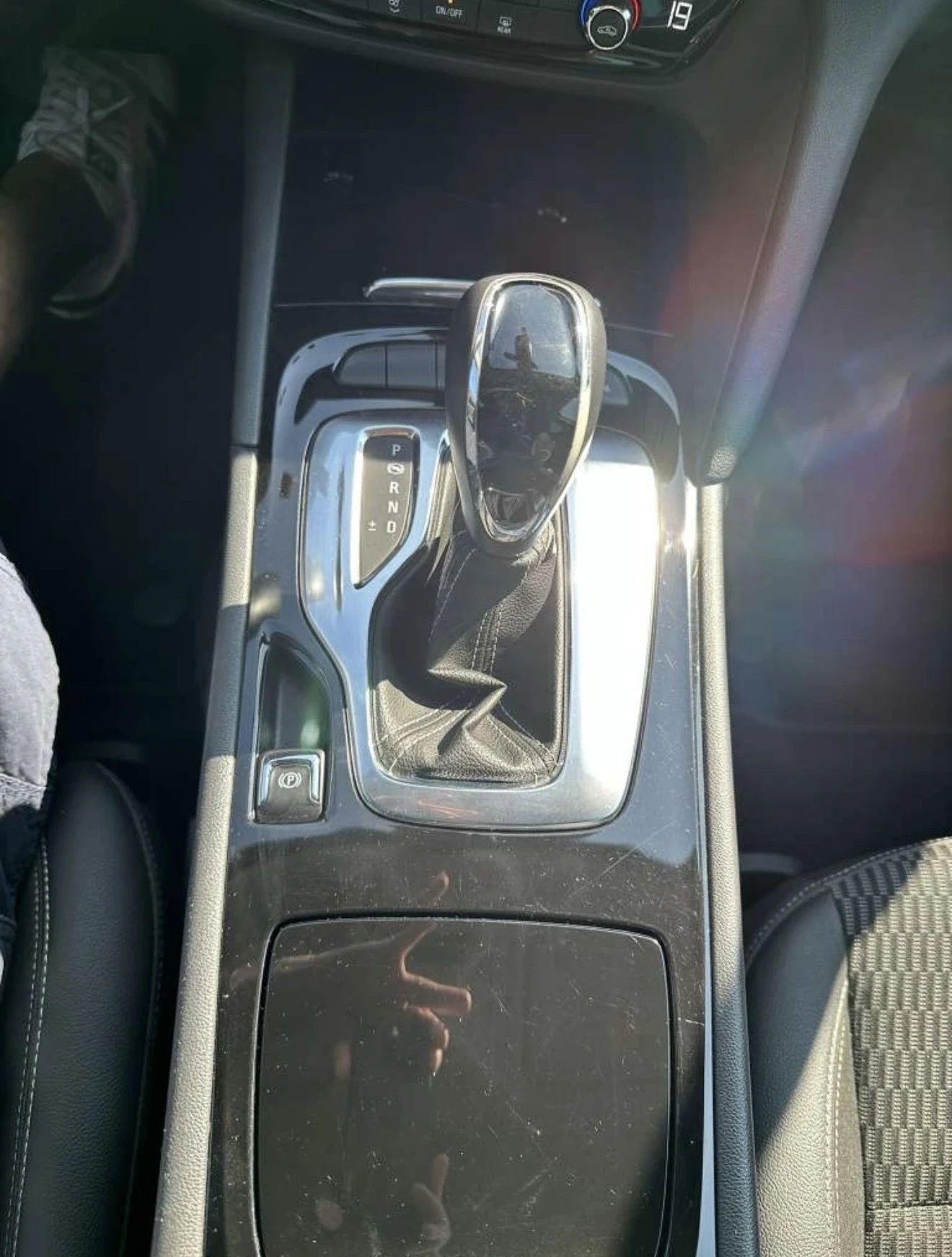 Opel Insignia Grand Sport 1.6 Turbo Limousine , снимка 12 - Автомобили и джипове - 54180185