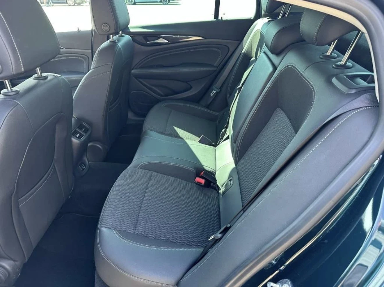 Opel Insignia Grand Sport 1.6 Turbo Limousine , снимка 7 - Автомобили и джипове - 54180185